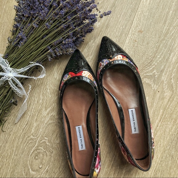 Tabitha Simmons Black Floral Flats - Picture 3 of 4